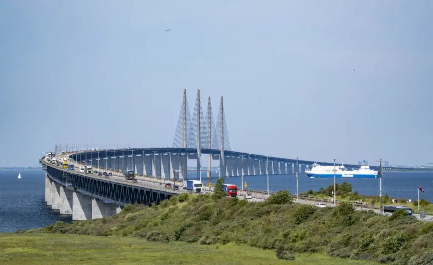 Öresundsbron eller färja? Pris & tips för din bilresa till Danmark