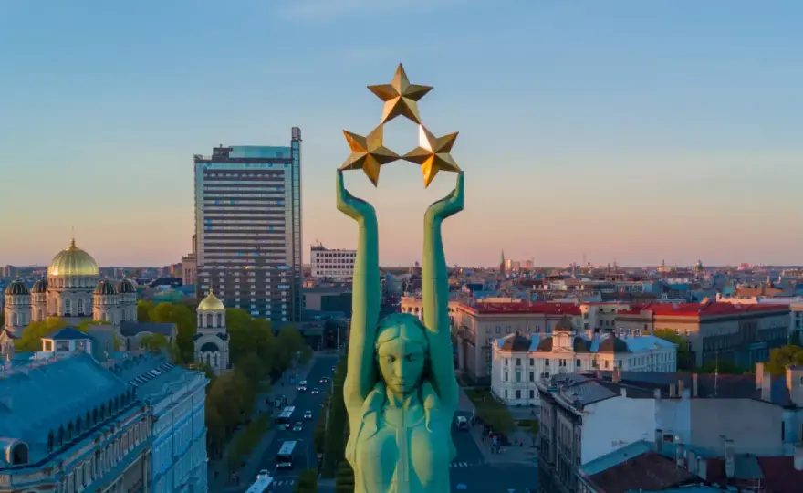 Färja till Riga - Nattkryssning eller bilsemester?