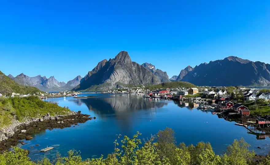 Lofoten på sommaren – din guide till en oförglömlig resa